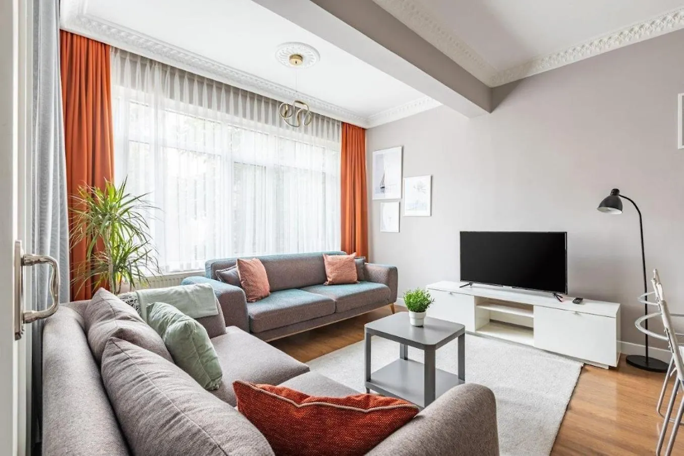 Charming Modern 1Bd Airy Kadikoy Gem! #308 Istanbul
