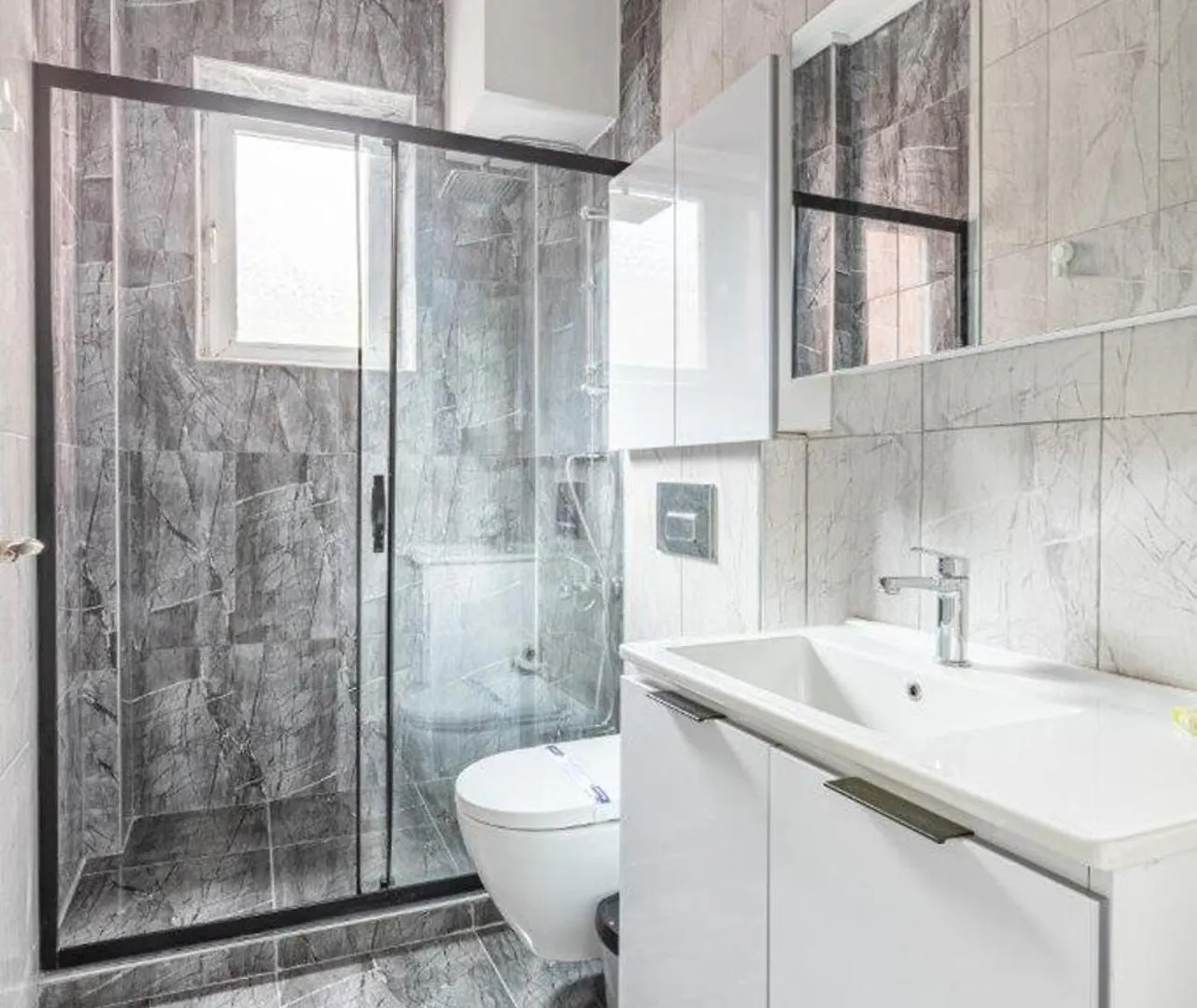 Charming Modern 1Bd Airy Kadikoy Gem! #308 0*, Istanbul Turkey